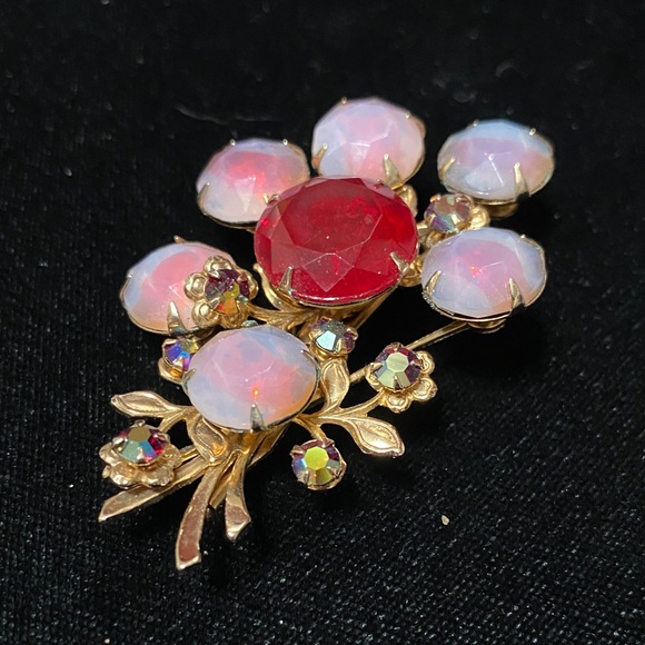 Vintage Gold and Red Floral Brooch - Picture 9 of 9